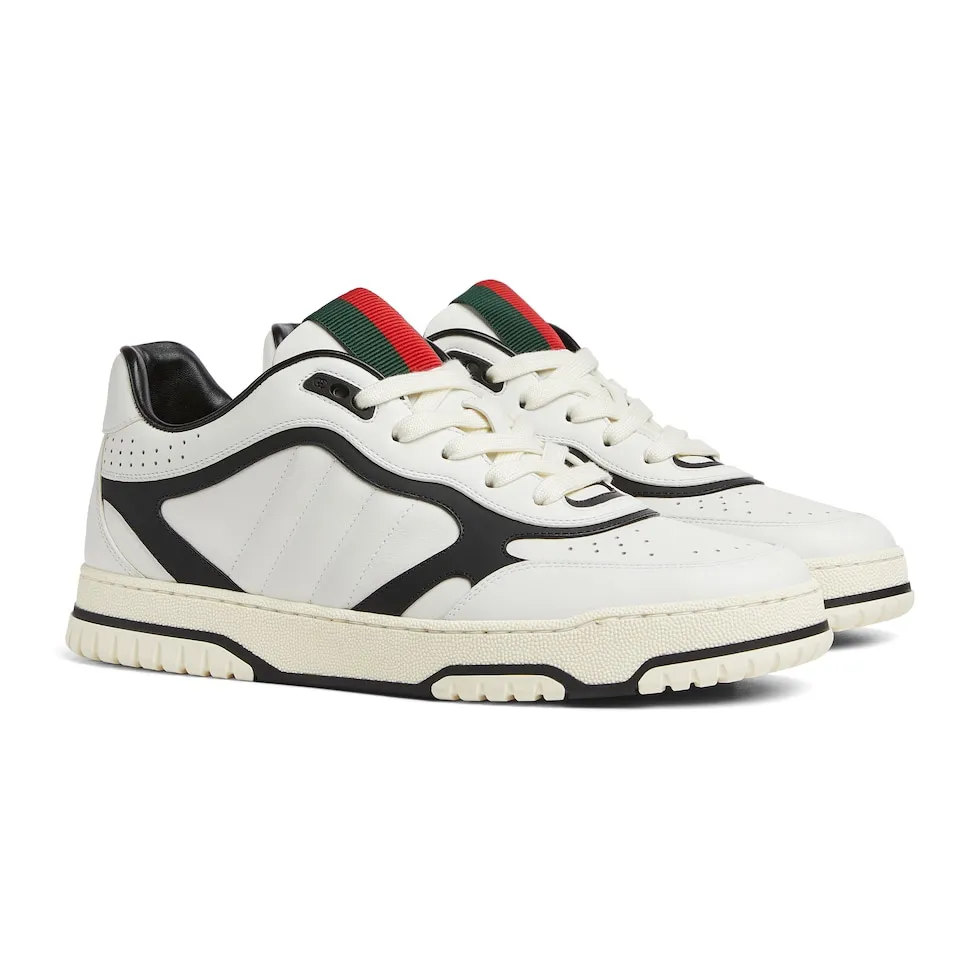 p480 Men's Men's Shoes Gucc*Gucci Re-Web series👫Couple's webbed leather sneakers, as the first sneakers created by Sabato De Sarno for Gucci, the Re-Web series reinterprets the brand's classic stripes, and sets off the modern silhouette design with bold and unique details. This shoe is crafted from iconic classic GG canvas and white leather. This new sneaker is ingeniously decorated with many of the brand's classic details, and is equipped with a bright red and green webbing tongue, which will make people fall in love at first sight. Yuan Size: Female 35-40 Male 39-44 (can be customized to 45, 46